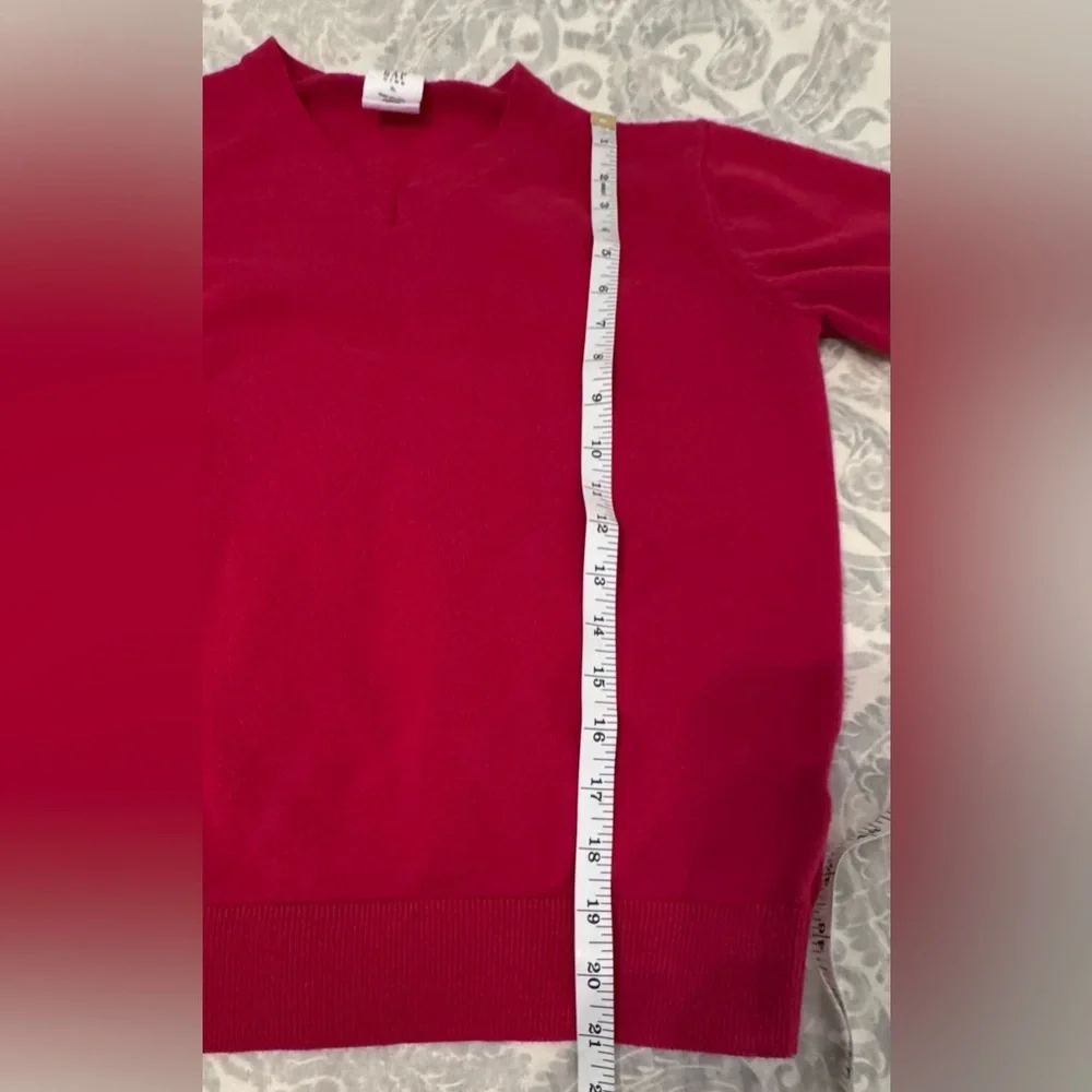 EUC Boy’s Gap V-Neck Sweater (XL)